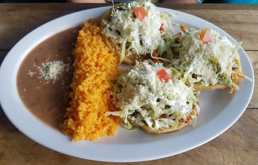 Sopes Rancheros